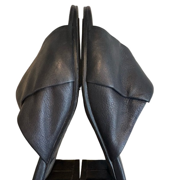 Eileen Fisher Ruche Black Leather Open Toe Slide Sandals, Sz 7.5 - Picture 10 of 14